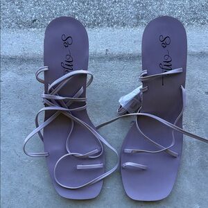 Lace-Up Flat Sandals in Lavender